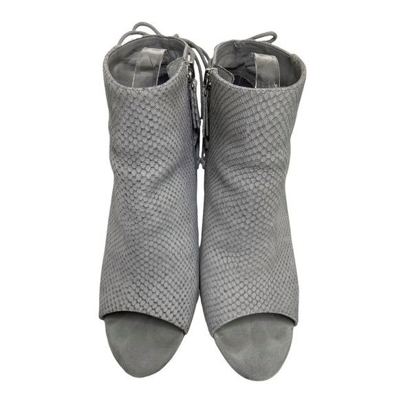 NINE WEST Britt Gray Embossed Leather Booties size 9 - Picture 3 of 9